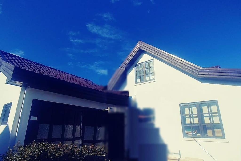 Icelandic Art Garden Villa W. Parking In Centre City Reykjavík Buitenkant foto